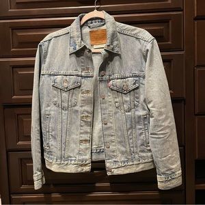 Levi’s Denim Jacket size XS